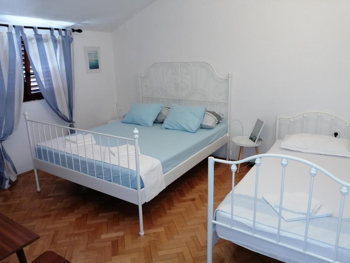 Apartments Stjepic Sukošan Εξωτερικό φωτογραφία