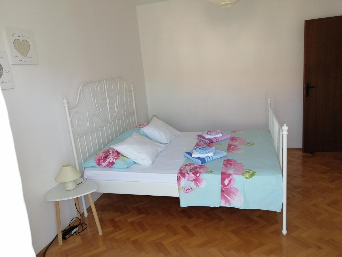 Apartments Stjepic Sukošan Εξωτερικό φωτογραφία